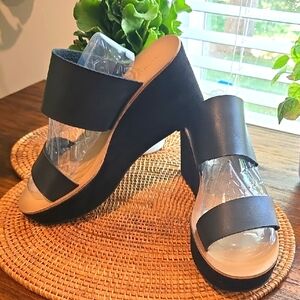 Chinese Laundry Black Leather Wedge Sandals